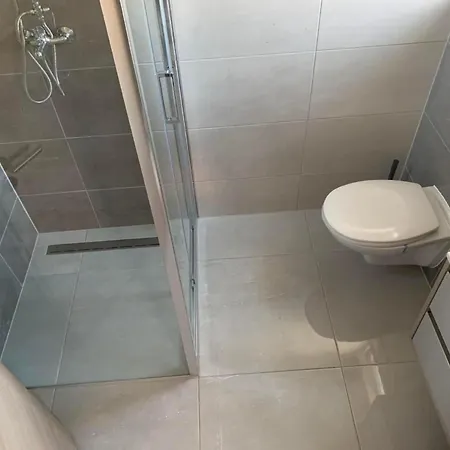 Schoenes In Mit Terrasse By Interhome Apartman Banjole