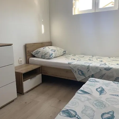 Apartman Schoenes In Mit Terrasse By Interhome *