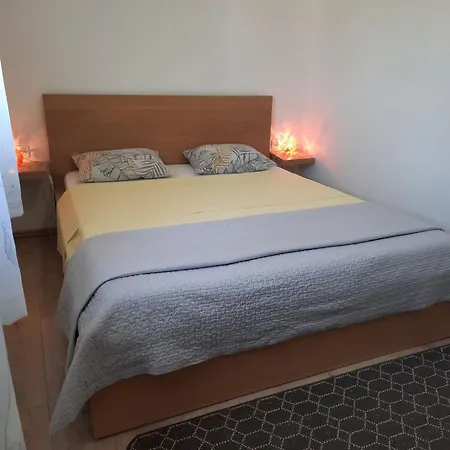 Apartman Schoenes In Mit Terrasse By Interhome