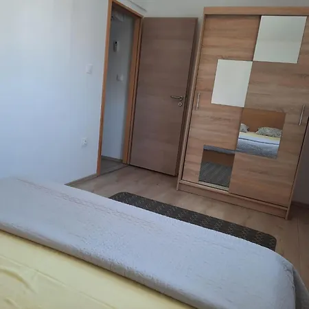 Apartman Schoenes In Mit Terrasse By Interhome *