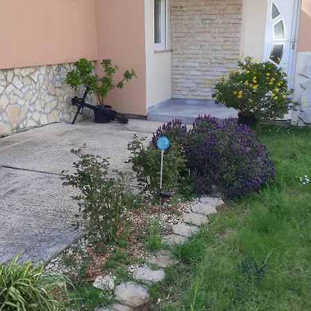 Schoenes In Mit Terrasse By Interhome